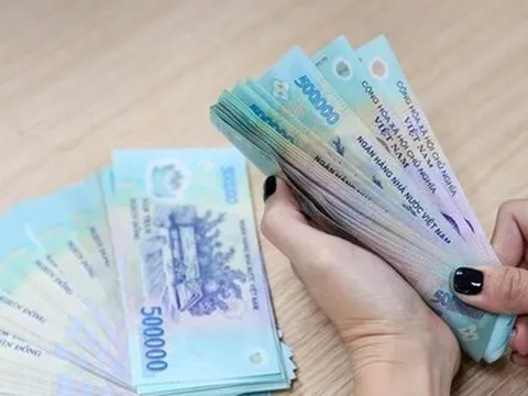 Điều chỉnh lương cơ sở: Không để 'mừng ít lo nhiều'