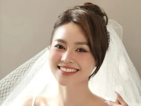 Bị chê 'vừa già vừa xấu' ngay trên livestream, Lan Ngọc có phản ứng bất ngờ