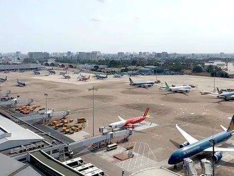 Lý do gây chậm, huỷ chuyến bay liên tục ở Tân Sơn Nhất