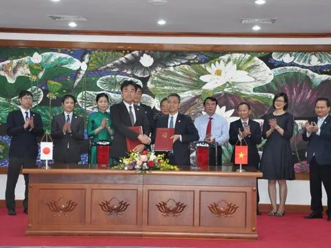 Ký 3 thỏa thuận vay có tổng trị giá lên tới gần 61 tỷ Yên