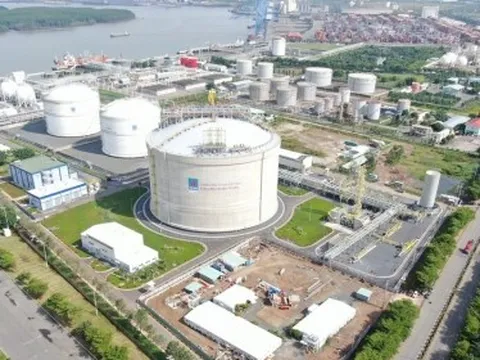 Việt Nam nhập khẩu 70.000 tấn LNG đầu tiên
