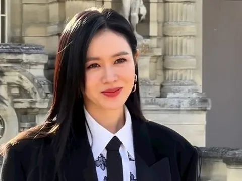 Son Ye Jin 'gây sốt' với nhan sắc 'gái 1 con' tại sự kiện ở trời Tây