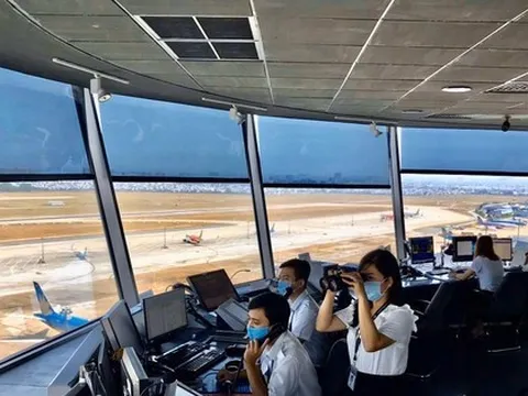 Dự kiến ngày mai 'mổ xẻ' vụ 2 máy bay suýt 'cắt mặt' ở Nội Bài