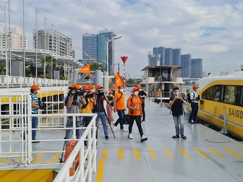 Khai thác lợi thế "trên bến dưới thuyền"
