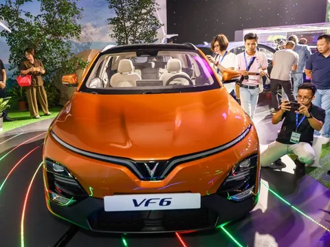 VinFast VF 6 ra mắt Việt Nam: Tầm vận hành gần 400km, là bom tấn phân khúc SUV hạng B sắp mở bán