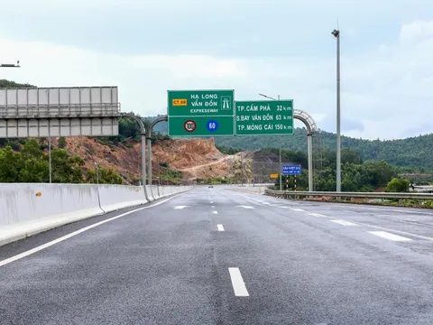 Đề xuất tất cả cao tốc do Nhà nước đầu tư đều thu phí theo số km chạy trên đường, kiểm soát khí thải với xe máy
