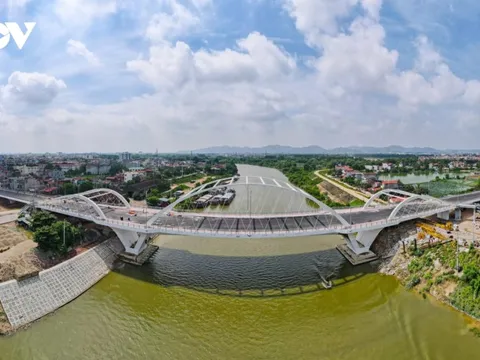 Hình ảnh cầu Á Lữ mở rộng trị giá 300 tỷ đồng vượt sông Thương ở Bắc Giang