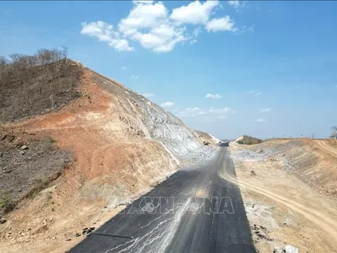 Tin vui về nguồn vật liệu cho dự án cao tốc Châu Đốc - Cần Thơ - Sóc Trăng