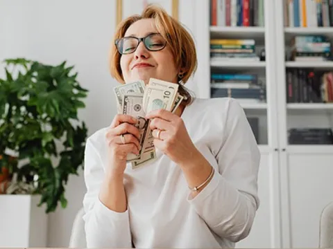 Không cần túi hiệu xe sang, làm được 10 điều này cũng đủ chứng tỏ bạn đang sống giàu có