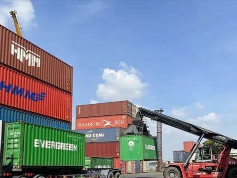 Logistics yếu kém đang ghìm xuất khẩu nông sản