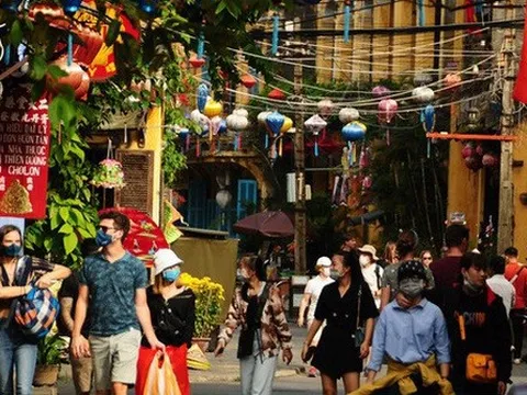 "Làm mới" du lịch để du khách "móc hầu bao"