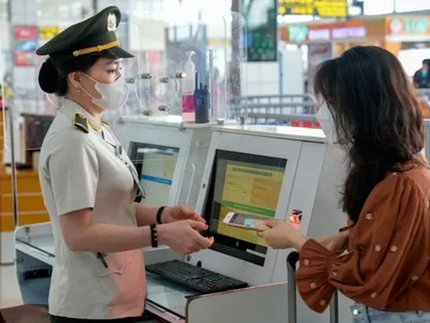 Nới trần giá vé máy bay không có nghĩa là tăng giá!