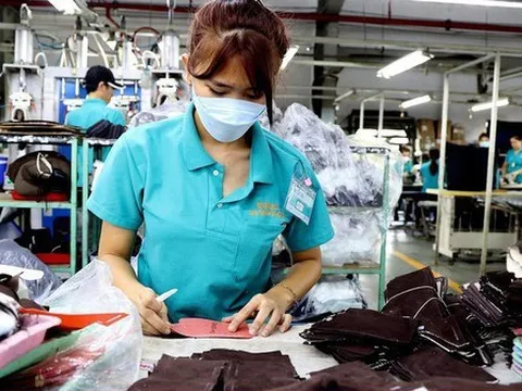 Vừa 'khát' đơn hàng, dệt may còn chịu cảnh đơn giá giảm sâu
