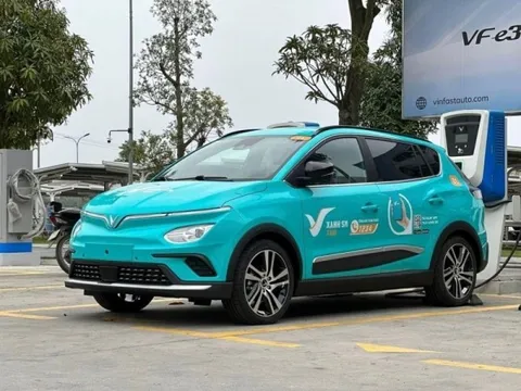 Trợ lực kích cầu thị trường ô tô: Cơ hội cho xe điện