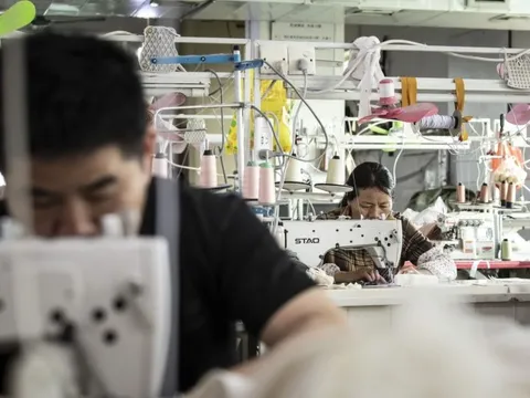 Thêm một quý tăng trưởng trì trệ và tỷ lệ thất nghiệp của người trẻ cao kỷ lục, kinh tế Trung Quốc không còn có thể 'thổi lửa' cho cả thế giới