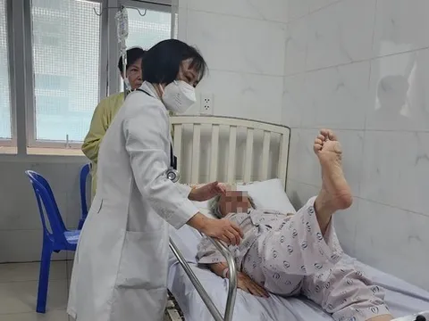 Người đột quỵ não phục hồi chức năng sớm có hại hay không?