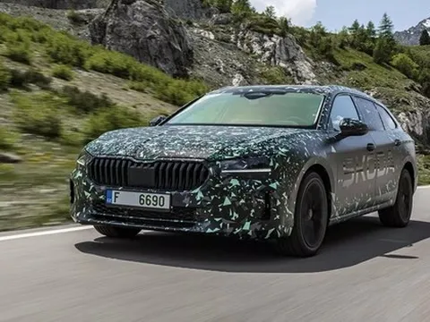 Skoda Superb sắp bán tại Việt Nam lộ thêm nhiều thông tin về đời mới: Lớn nhất, nhiều công nghệ hiện đại nhất lịch sử hãng