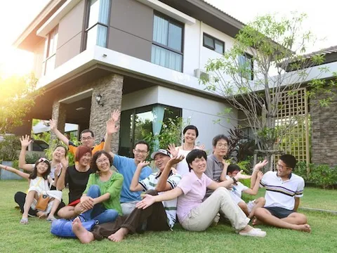 Ông bố chi tiền tỷ xây biệt thự 110m2, mời con gái lẫn con rể về chung sống hòa thuận 4 thế hệ vì một nguyên do ‘khó đoán’