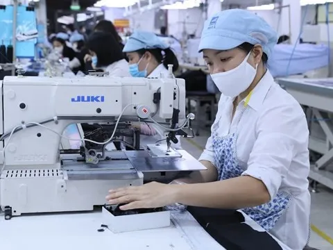 Dệt may vượt khó ngoạn mục