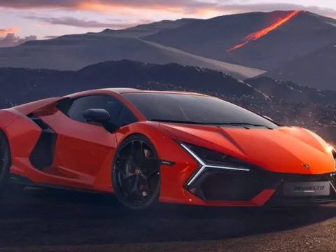 Muốn mua siêu xe Lamborghini Revuelto khách hàng phải đợi 2 năm