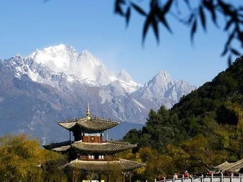 Công ty du lịch Trung Quốc cấm nhà báo mua tour?