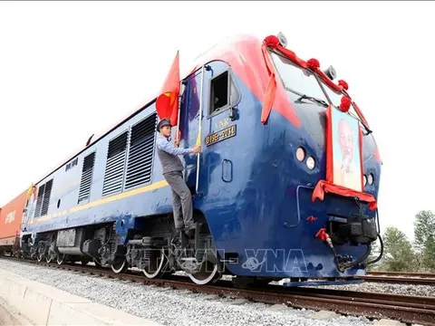 Thị phần vận tải đường sắt ngày càng giảm sút, chính sách ưu đãi chưa được triển khai