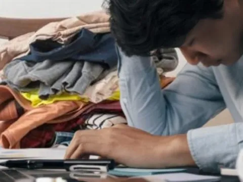 Người đàn ông bỏ việc lương ổn định để kinh doanh quần áo tái chế: Sau nửa năm đút túi hơn 600 triệu đồng khiến ai cũng giật mình