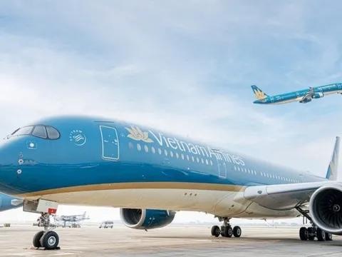Vietnam Airlines tiếp tục lỗ, chi nửa tỷ trả lương cho từng lãnh đạo