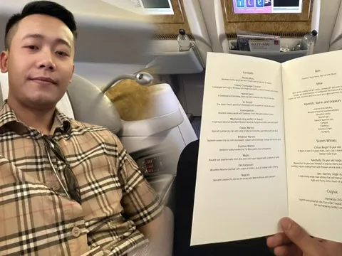 Quang Linh Vlogs bay hạng thương gia 100 triệu về Việt Nam nhưng cả chặng lại "ngồi im thin thít" vì lí do này