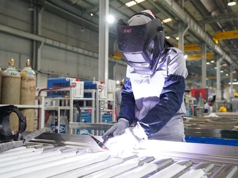 Báo động: Gánh nặng chi phí lãi vay của các doanh nghiệp đã tăng gấp rưỡi