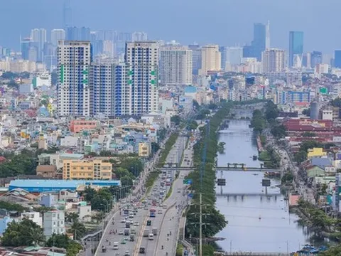 Sức bật cho hạ tầng giao thông TP HCM: Gian nan chuyện vốn