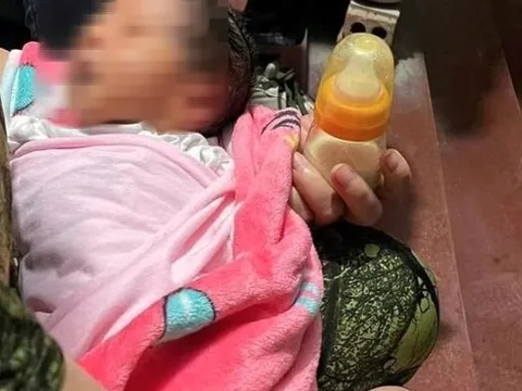 Bé sơ sinh bị bỏ rơi trước cổng nhà dân kèm thư "không tìm gặp lại con"