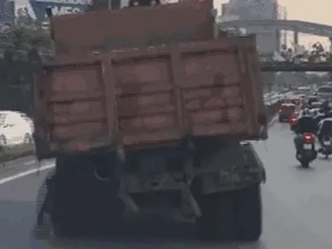 Những tình huống giao thông thót tim và khó đỡ