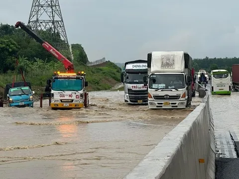 Bộ GTVT công bố nguyên nhân gây ngập cao tốc Dầu Giây - Phan Thiết