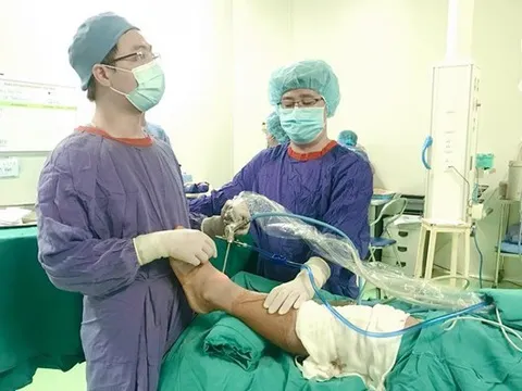 Đề xuất chuyển bệnh viện thuộc bộ cho Thủ đô quản lý: Cần cân nhắc kỹ lưỡng