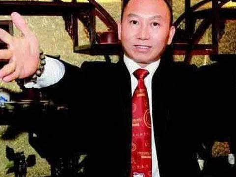 Bỏ việc công nhân, người đàn ông khởi nghiệp bán vịt kho: Hốt bạc tỷ, trở thành món ăn vặt "hot hit" tại xứ Trung