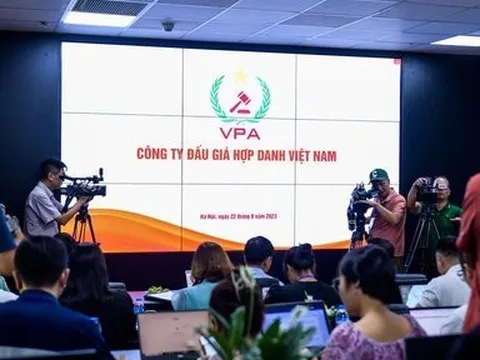 Công ty đấu giá biển số ô tô xin lỗi vì sự cố trong phiên đầu tiên