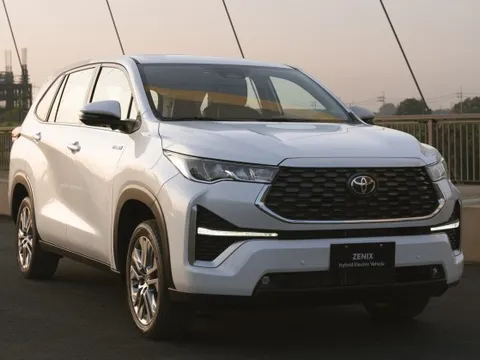 Đại lý báo Toyota Innova 2024 đã về Việt Nam, sắp ra mắt với 2 cấu hình truyền động, giá có thể tới 1,1 tỷ