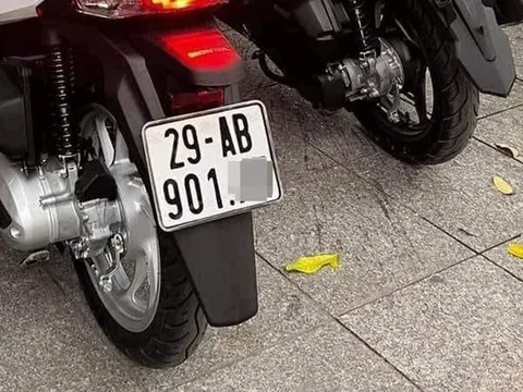 Vì sao nhiều người có biển số xe máy định danh 2 chữ cái từ ngày 15/8?