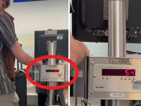 Anh chàng chia sẻ 'mẹo' giải quyết hành lý quá cân khi đi máy bay, đoạn clip lập tức gây sốt