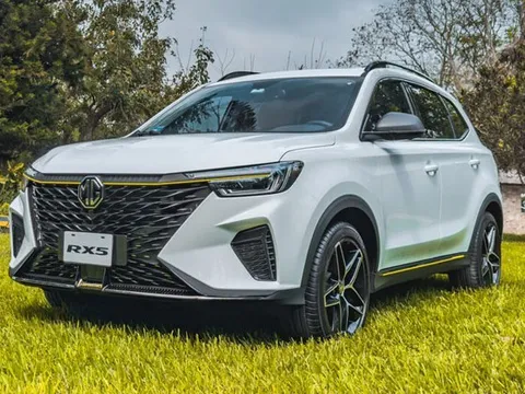 Đại lý báo giá dự kiến MG RX5 từ 650 triệu: Xe hạng C nhiều trang bị tiện nghi nhưng rẻ như hạng B