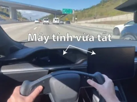 Máy tính trên xe điện Tesla 'sập' khi đang chạy, điều xảy ra gây ngạc nhiên