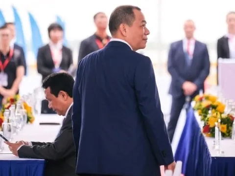 Thứ hạng ông Phạm Nhật Vượng giảm dù cổ phiếu VinFast lập đỉnh mới