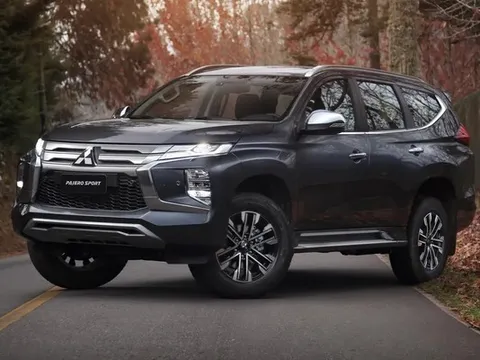 Hé lộ Mitsubishi Pajero Sport thế hệ mới