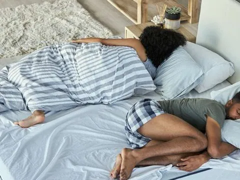 Trào lưu 'hot bedding' tại Úc: Cô gái cho người yêu cũ thuê giường nằm chung lấy tiền