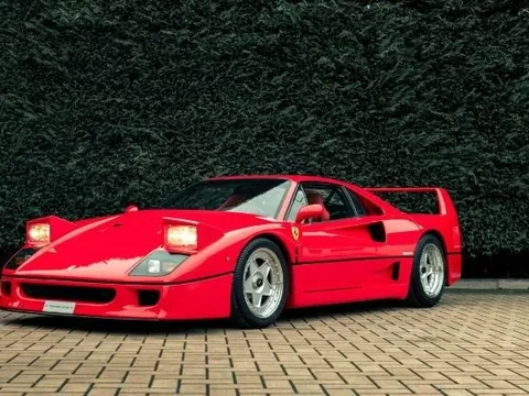 Gần 1/3 những người mới mua siêu xe Ferrari đều dưới 40 tuổi, danh sách xếp hàng chờ ngày càng dài