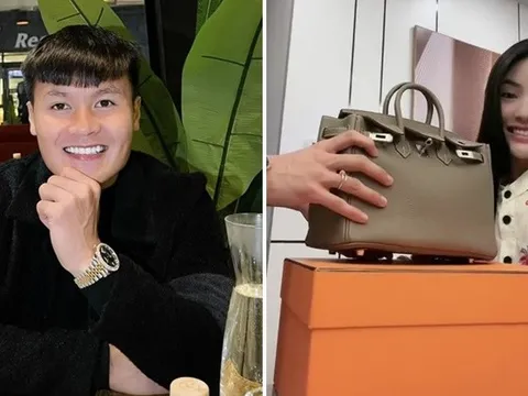 Quang Hải tự tay unbox túi hiệu giá hàng trăm triệu tặng Chu Thanh Huyền