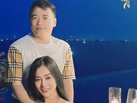 Shark Bình “lão hóa ngược” sau khi lấy Phương Oanh, lời nhắn nhủ của con gái gây chú ý