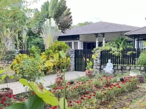 Chán cuộc sống ồn ào, vợ chồng doanh nhân bỏ phố về quê: Chi 12 tỷ để sở hữu không gian sống thơ mộng, xây cả resort để nghỉ dưỡng