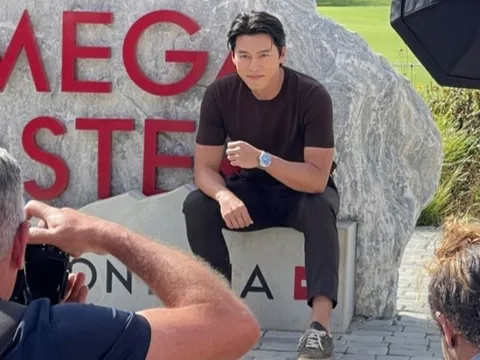 Ngoại hình ở tuổi 40 của "ông bố bỉm sữa" Hyun Bin được tiết lộ qua ống kính "người qua đường"